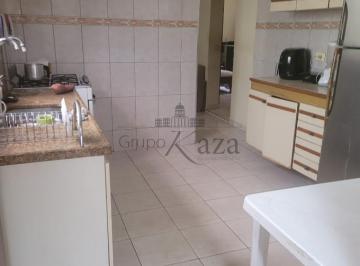 Casa · 225m² · 2 Quartos · 3 Vagas · Casa - Jardim Satélite - 80m² - 2 Dormitórios.