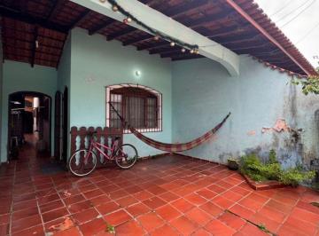Casa de 2 quartos, Itanhaém · Casa com 2 quartos e área gourmet em Itanhaém.