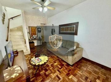 Sala · Sobrado à venda com espaço gourmet para churrasco e varanda coberta