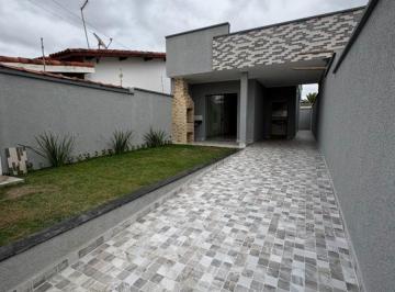 Casa de 2 quartos, Peruíbe · Casa com 2 quartos e área gourmet em Peruíbe.