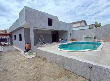 Casa de 3 quartos, Itanhaém · CASA COM PISCINA A VENDA NA PRAIA EM ITANHAÉM