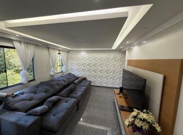 Apartamento de 4 quartos, Santa Maria · Excelente Apartamento com 4 Quartos Sendo 1 Suíte, 2º andar. Reformado.