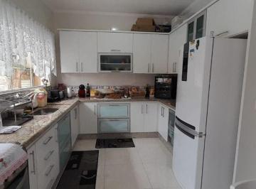 Apartamento · 231m² · 4 Quartos · 4 Vagas · Belíssimo Sobrado com 231 M² no Balmeario Florida Praia Grande-SP