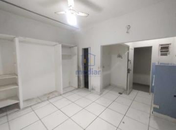 Apartamento · 28m² · 1 Quarto · 1 Vaga · KITNET no Bairro do Embaré na Quadra da PRAIA