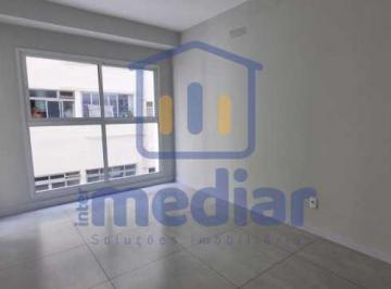 Apartamento · 82m² · 2 Quartos · 1 Vaga · Apartamento na Aparecida, com 82m², 100 m da praia, 2 suítes e 1 vaga demarcada