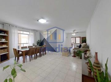 Apartamento · 162m² · 3 Quartos · 1 Vaga · Excelente apartamento com 3 dormitórios, 1 suite, Varanda, 1 vaga demarcada, no Marapé Santos-SP