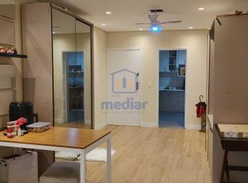 Apartamento · 96m² · 2 Quartos · 1 Vaga · Apartamento dois dormitórios, mais um 3 reversível com Varanda e vista livre, no Marapé.