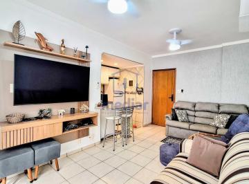 Apartamento · 35m² · 1 Quarto · 1 Vaga · Apartamento tipo Sala Living, reformado, andar alto e vista para a praia do Embaré.