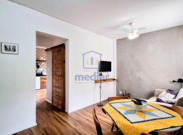 Apartamento · 39m² · 1 Quarto · 1 Vaga · Apartamento com 1 dormitório, mobiliado, a apenas 150 metros da Praia do Embaré !