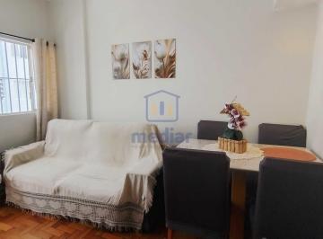 Apartamento · 53m² · 2 Quartos · Apartamento de dois dormitórios, na orla da praia .