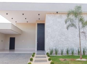 Casa · 221m² · 3 Quartos · 4 Vagas · Casa Térrea à Venda - Portal do Sol Garden | Goiânia - GO