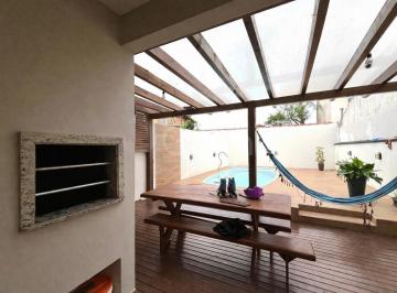 Casa · 135m² · 3 Quartos · 2 Vagas · Casa a venda no bairro Carianos.