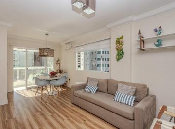 Apartamento · 84m² · 3 Quartos · 1 Vaga · Apartamento à venda no Centro em Balneário Camboriú.