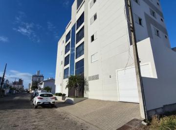 Apartamento · 3 Quartos · 1 Vaga · Apartamento em , Laguna/SC de 0m² 3 quartos para locação R$ 2.750,00/mes