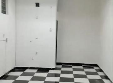 Comercial · 21m² · Salão em Conjunto Habitacional Jardim Serrano, Votorantim/SP de 21m² para locação R$ 760,00/mes