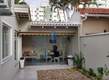 Casa · 339m² · 3 Quartos · 3 Vagas · Sobrado em Fazenda, Itajaí/SC de 339m² 3 quartos para locação R$ 11.700,00/mes
