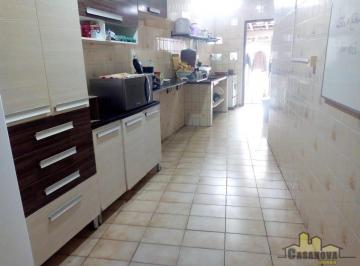 Casa · 4 Quartos · 1 Vaga · Sobrado em Centro, Jacareí/SP de 0m² 4 quartos à venda por R$ 371.000,00