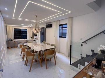 Casa · 162m² · 4 Quartos · 2 Vagas · Sobrado em Vila Guilhermina, Praia Grande/SP de 162m² 4 quartos à venda por R$ 1.400.000,00