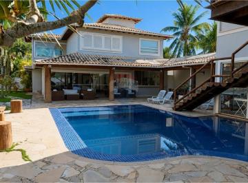Casa · 600m² · 7 Quartos · 6 Vagas · À Venda Residência de Alto Padrão a 300 m da Praia de Tucuns | Ideal para Moradia ou Pousada Boutiqu