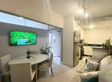 11a78a4b989c1e5f810323459bc49746e8140cee · Apartamento Reformado no Centro de Florianópolis.