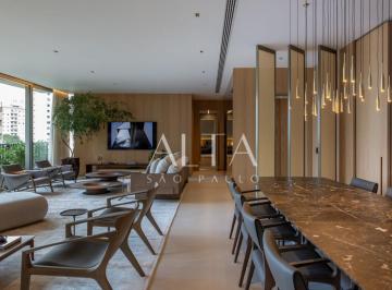 Apartamento · 229m² · 4 Quartos · 4 Vagas · Apartamento no Itaim Bibi - com 229m² com 3 suítes e 4 vagas.