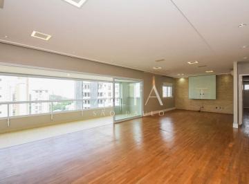 Apartamento · 211m² · 3 Quartos · 3 Vagas · Apartamento de 211m² para LOCAÇÃO com 3 suítes e 3 vagas, a poucas quadras do parque Burle Marx.