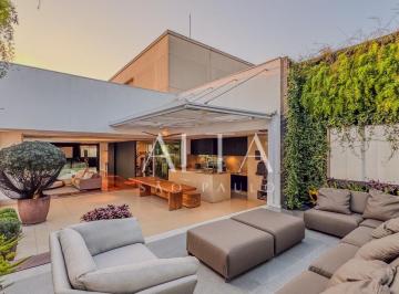 Apartamento · 530m² · 4 Quartos · 6 Vagas · Maravilhosa Cobertura duplex à venda no Campo Belo, com 530m², 4 suítes e 6 vagas.