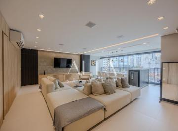 Apartamento · 146m² · 3 Quartos · 2 Vagas · Apartamento para venda PORTEIRA FECHADA à uma quadra do Shopping Ibirapuera em Moema.