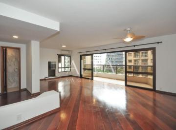 Apartamento · 220m² · 3 Quartos · 3 Vagas · Espaçoso Apartamento com 220m², 4 suítes na melhor localização do Itaim com o Jd. Europa!