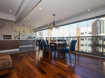 Apartamento · 192m² · 4 Quartos · 4 Vagas · Apartamento à venda no Campo Belo, totalmente reformado com todos os planejados sob medida.