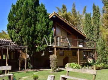 Rural · 500m² · 5 Quartos · 20 Vagas · Sítio à venda com área de 2,5 alqueires, casa de 500m² com piscina em Cesário Lange - SP.