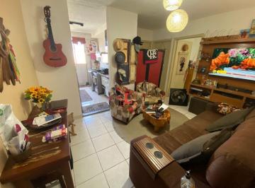 aocbnm2nzbmzwvjmtlmy2q0_md · Apartamento de dois quartos na Rua Frei Caneca Estácio