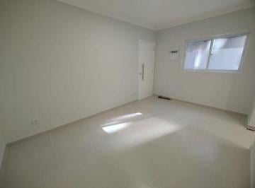 Apartamento · 75m² · 2 Quartos · 1 Vaga · Dois dormitórios todo reformado. Prédio em frente à praia.