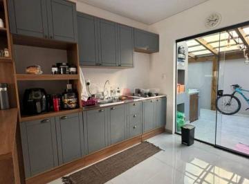 Casa · 107m² · 3 Quartos · 1 Vaga · Geminado Duplex com 1 Suite e 2 Quartos no Rau