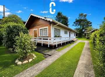 f2c13cb9-137f-425d-9bc3-1fe9c87663d5.jpg · Casa à Venda, Vila Everest R$1.650.000,00, Campos do Jordão, SP