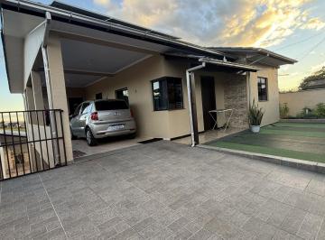 Casa · 200m² · 2 Quartos · 1 Vaga ·
Casa à venda no Bairro Rio Maina – Criciúma/SC