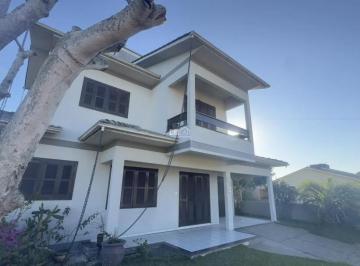 Casa · 5 Quartos · 3 Vagas · Vende-se Casa em Balneário Rincão.