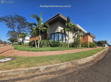 Casa · 225m² · 4 Quartos · Conforto e exclusividade em casa à venda no Estância dos Ipês