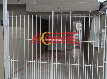Casa · 70m² · 2 Quartos · 1 Vaga · Casa recém reformada disponível para locação na Jardim Munhoz.