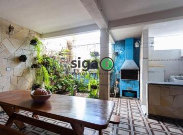 Casa · 177m² · 3 Quartos · 2 Vagas · Casa com 3 Quartos, Suíte, Quintal e 2 Vagas em Região Residencial Tranquila