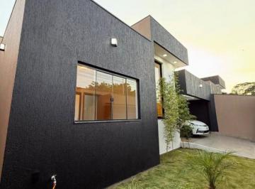 Casa · 130m² · 3 Quartos · 2 Vagas · Casa 3Q sendo 1 suite localizada próximo ao parque da Jaiara Anápolis -GO