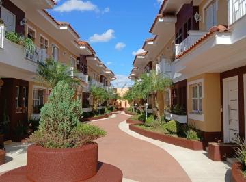 Casa · 122m² · 2 Quartos · 3 Vagas · Sobrado de 122m² com 3 quartos, sendo 1 suíte com varanda na região do Imirim
