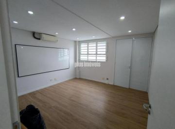 Casa · 140m² · 2 Quartos · 4 Vagas · Aluga-se casa comercial em Santo Amaro - Chácara Santo Antônio