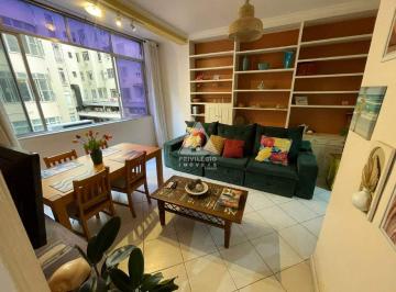 Apartamento · 83m² · 2 Quartos · Apartamento 2 quartos com suíte, 83m², fundo em Copacabana – R$ 1.050.000