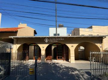 Casa · 200m² · 3 Quartos · 3 Vagas · Casa com 3 Quartos e 5 banheiros na Trindade próx. a UFSC e HU