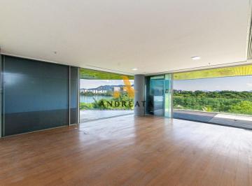 Apartamento · 245m² · 3 Quartos · 4 Vagas · Venda de Apartamento com 3 quarto(s), 2 suíte(s), 245 m², por R$ 7.9 milhões, no condomínio Condomín