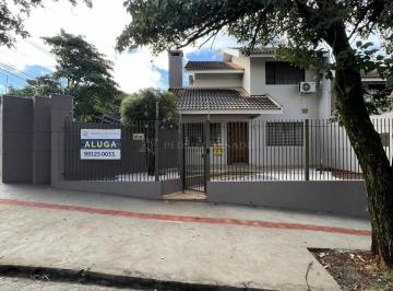 Casa · 172m² · 3 Quartos · 2 Vagas · Sobrado Zona 04.