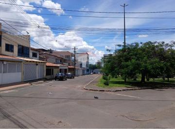 Casa · 250m² · 4 Quartos · 2 Vagas · Sobrado Reformado com 4 Quartos em Samambaia Norte