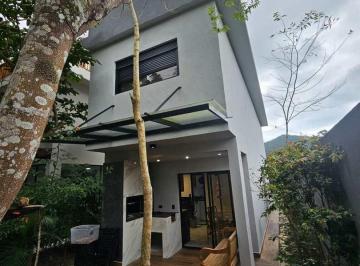 Casa · 120m² · 4 Quartos · 2 Vagas · Casa com 4 quartos a 450m da praia em Boiçucanga