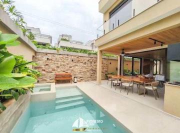 Casa · 250m² · 5 Quartos · 4 Vagas · Casa de Condomínio com 5 suítes a 60m da praia